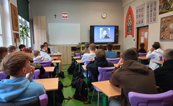 Relacja z prelekcji poświęconej rtm. Pileckiemu w Technikum nr 8 w Katowicach 20.11